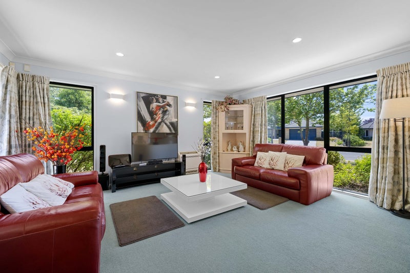 Seize the day - and this home!64702507036931113