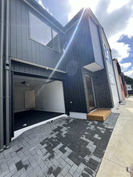 Manurewa East, 4 bedrooms64702507125377110