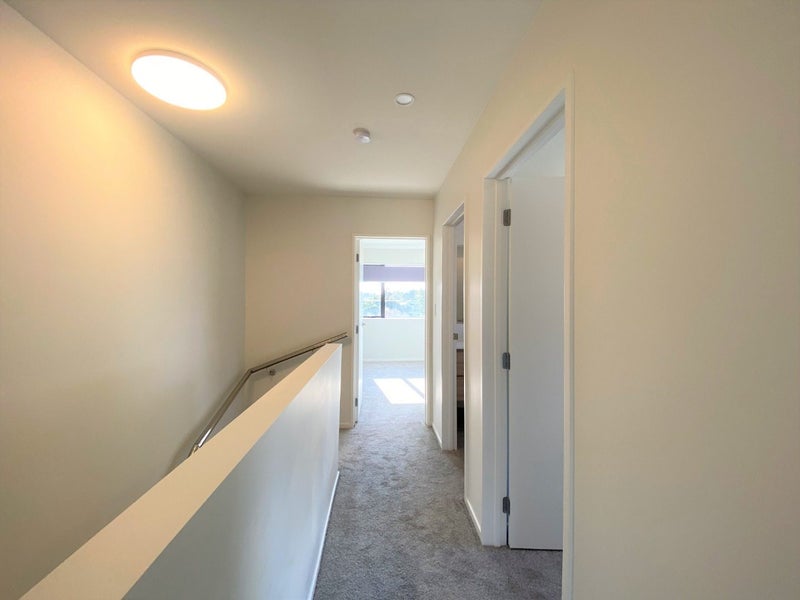 Te Atatu Peninsula, 2 bedrooms64702897009027114