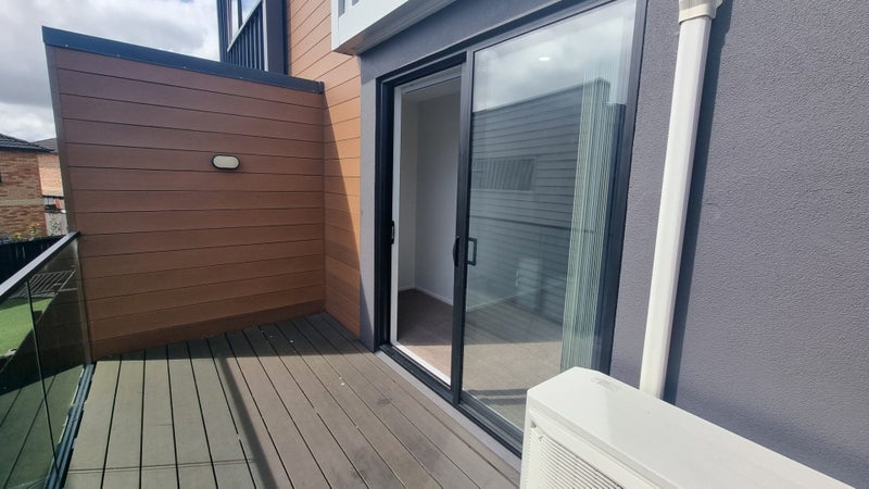 Manurewa, 3 bedrooms64702897117313113