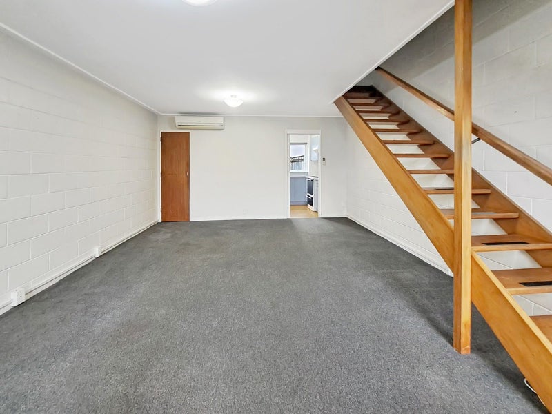 Trentham, 2 bedrooms64702997216003111