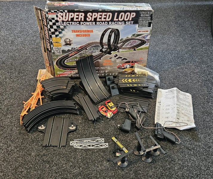 Slot Car Set - Complete and Working! Carousel 1