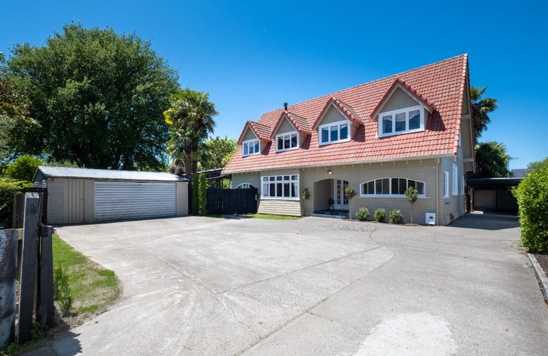 Akina, 6+ bedrooms64703198492545111