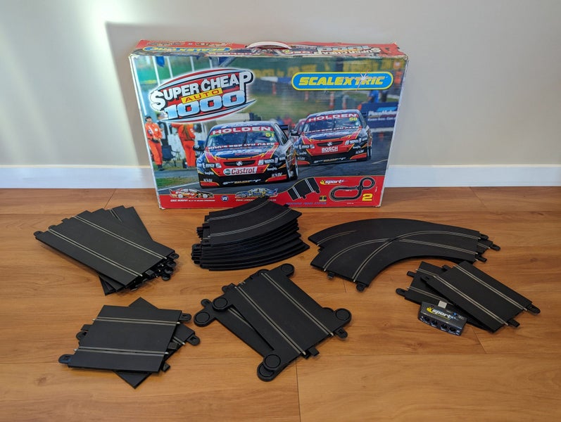 Scalextric Box Set - V8 Supercars Supercheap Auto 1000 Carousel 1