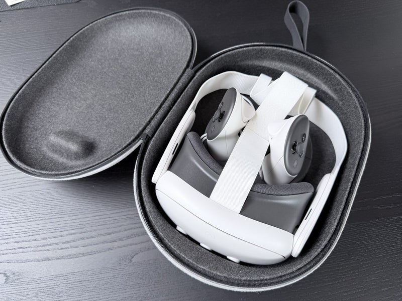 Meta Quest 3 VR Headset – Excellent Condition64703324499843110