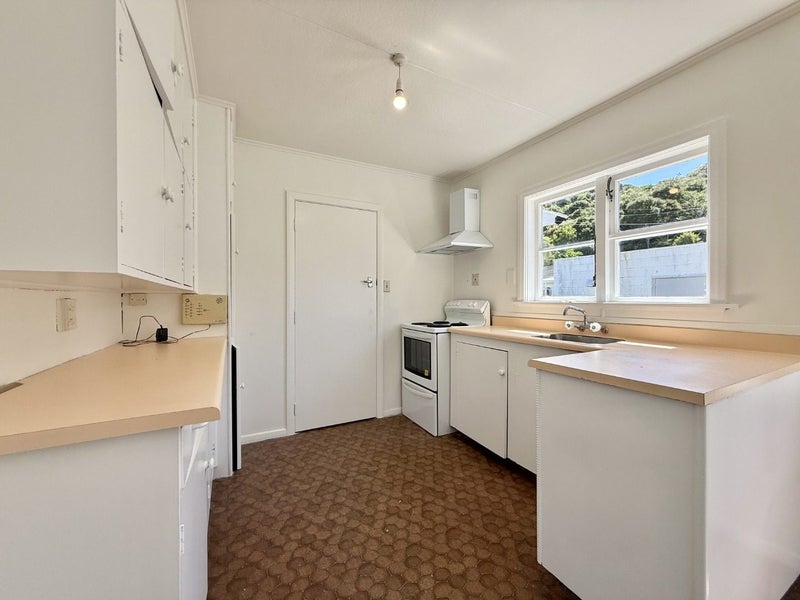 Wainuiomata, 3 bedrooms64703880070273112