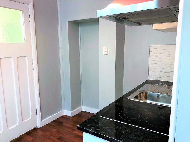 Aro Valley, Studio64704173955970113