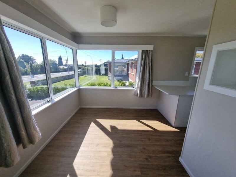 Owhata, 3 bedrooms64704275766403114