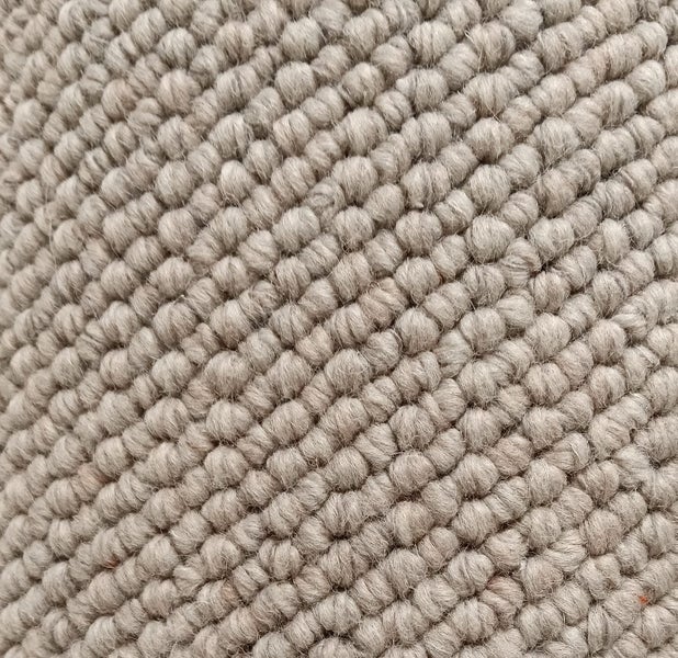 100% NZ Wool Carpet Shortend | 187 x 385cm Carousel 2