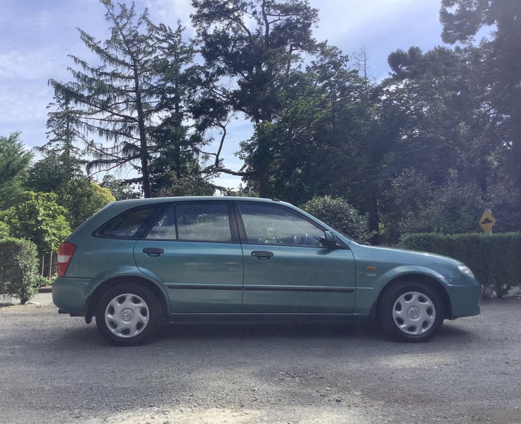2002 Mazda 323 SPORTHATCH GLXI | Trade Me Motors