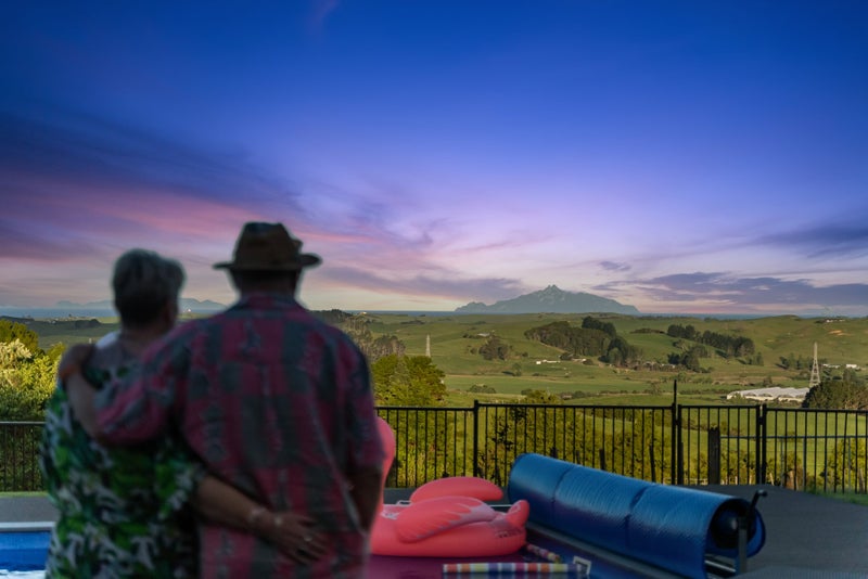 Let me entertain you64704764042883111