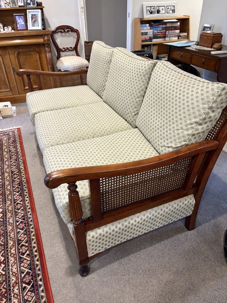 Bergere 3 pc suite Carousel 1