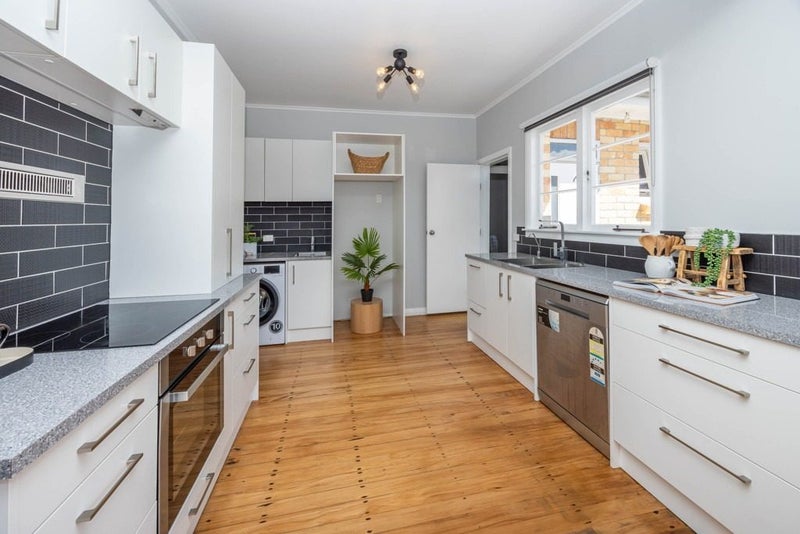 Claudelands, 2 bedrooms64704764103297112