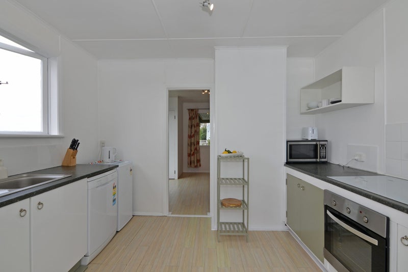 Hataitai, Studio64704860235266110