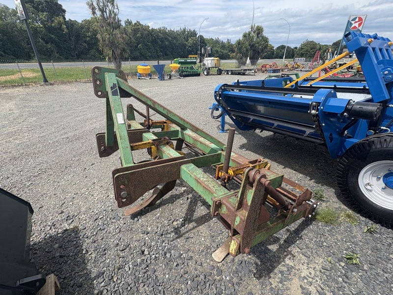 Aitchison Rippers 3 tine Carousel 2