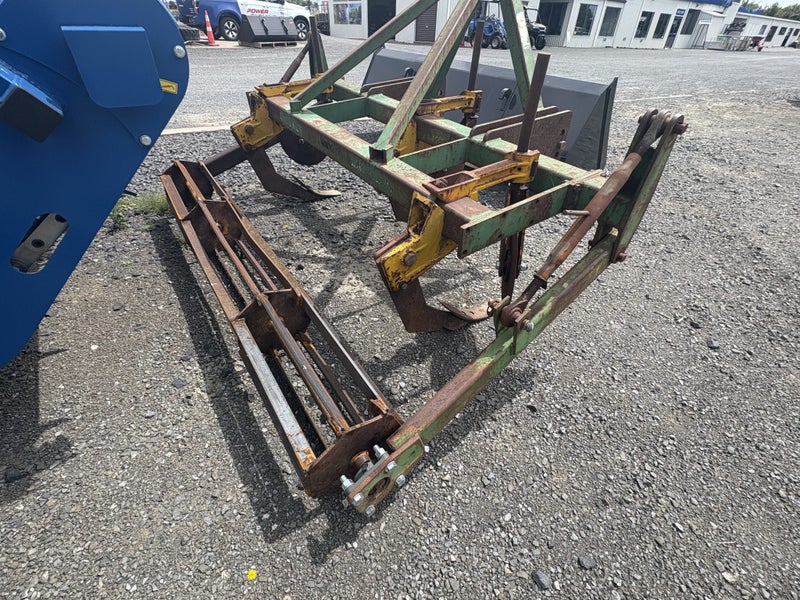 Aitchison Rippers 3 tine Carousel 3