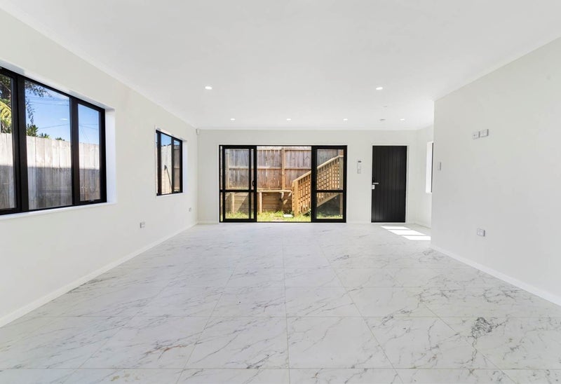 Papatoetoe, 3 bedrooms64705060135043112