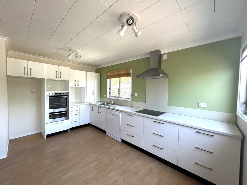 Nelson South, 3 bedrooms64705455544705111