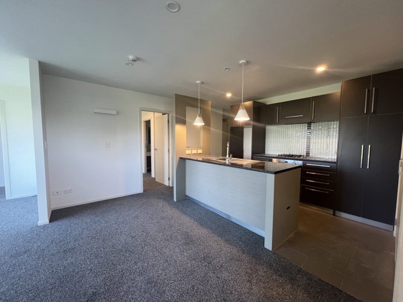 Mount Albert, 2 bedrooms64705852540929111