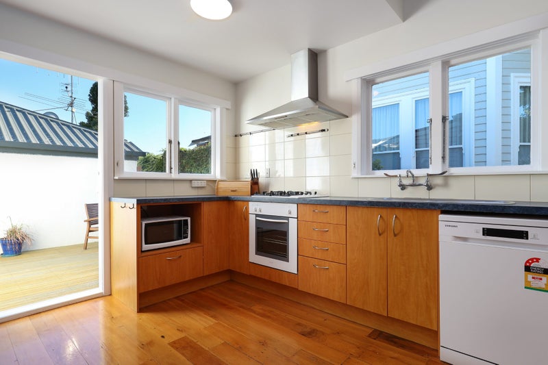 Nelson, 3 bedrooms64705946226435111