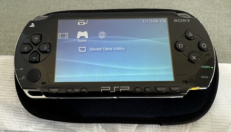 PSP 1000 – Piano Black Value Pack | 64GB | Fully Set Up64713675138178111