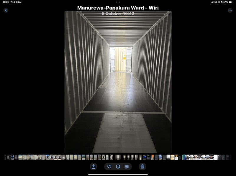 40 foot High Cube shipping container64706744733185112