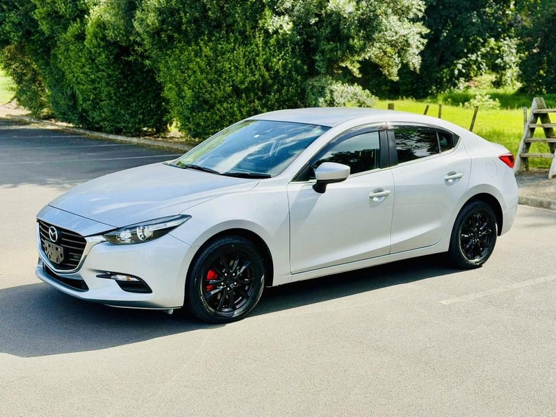 2018 Mazda Axela HYBRID !! PROACTIVE FACELIFT M...64707610287746112