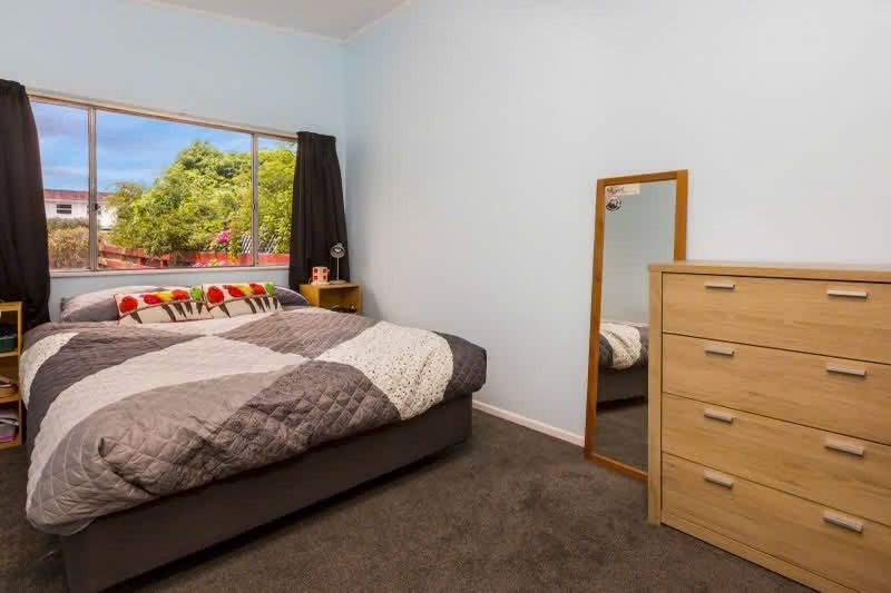 Trentham, 2 bedrooms64712155772545112