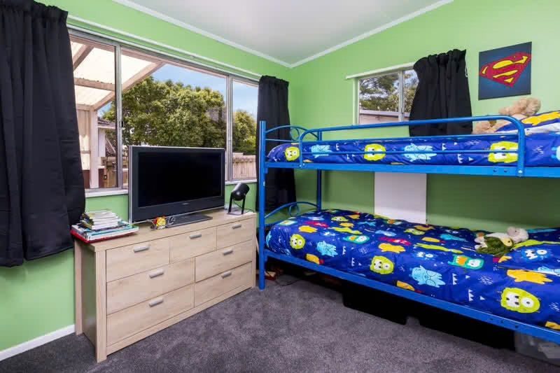 Trentham, 2 bedrooms64712155772545113