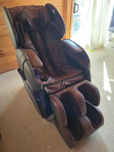 Zero gravity 3d full body massage chair,$5000 New Carousel 2