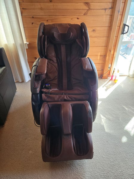 Zero gravity 3d full body massage chair,$5000 New Carousel 5