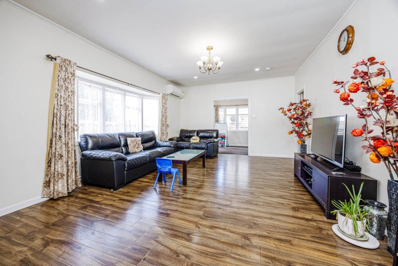 Manurewa, 4 bedrooms64714237042561114