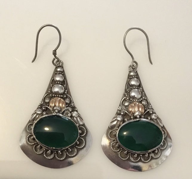 Vintage Sterling Silver & Green Chalcedony Earrings Carousel 2