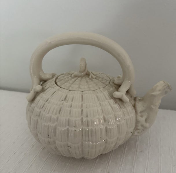 ** BELLEEK Teapot 1891-1926 (black mark) ** Carousel 1
