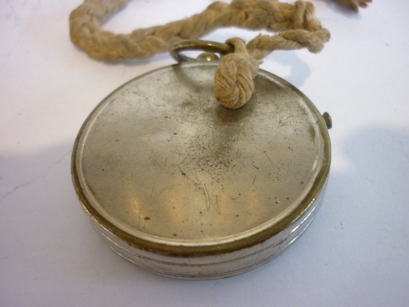 POCKET COMPASS. QUALITY GERMAN MADE Carousel 3