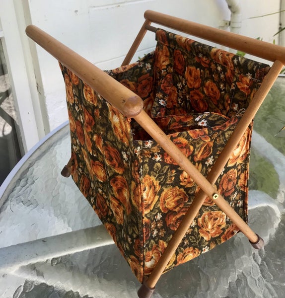 Vintage / Retro Knitting Bag Carousel 1