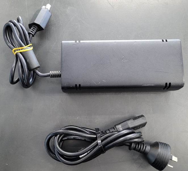 Microsoft Xbox 360 Elite Console Carousel 7