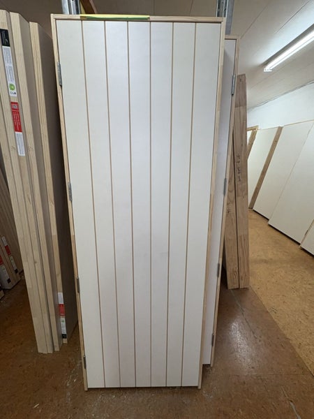 AVON V GROOVE SOLID CORE INTERIOR PREHUNG DOOR 1980 X 710 Carousel 1