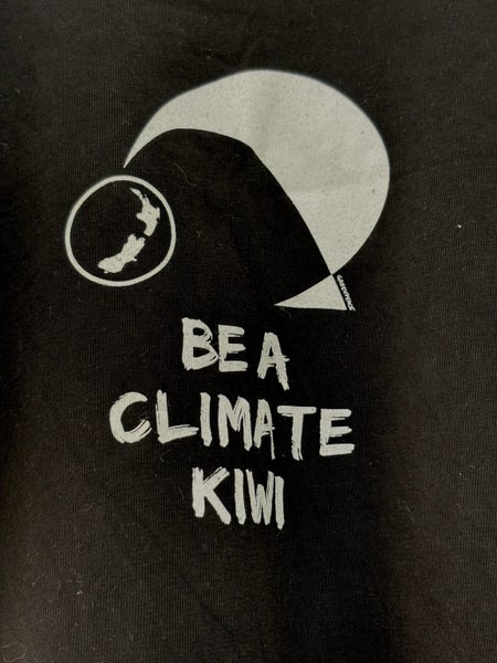 Vintage Greenpeace T-Shirt “Be a Climate Kiwi” XL Carousel 2