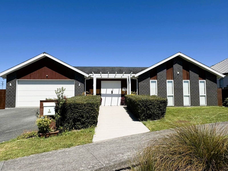 Huapai, 4 bedrooms64716238927489110