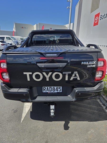2024 Toyota Hilux SR5 2.8DT Hybrid 6AT 4WD DCW/...64716429905537113