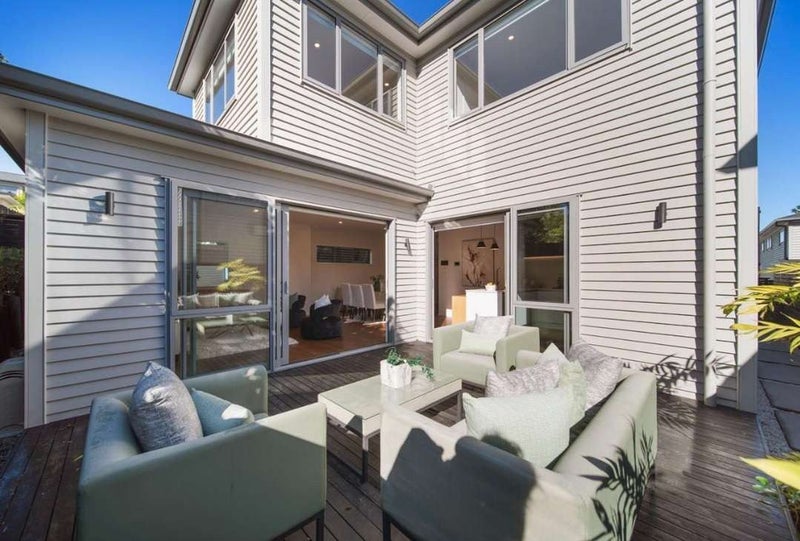 Howick, 4 bedrooms64717038551555111