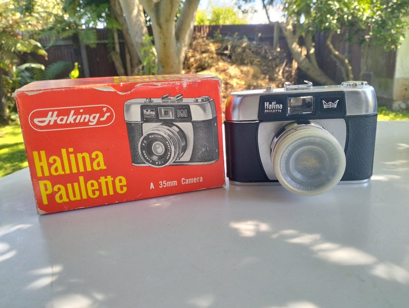 Halina Paulette 35mm SLR camera - Vintage Carousel 10