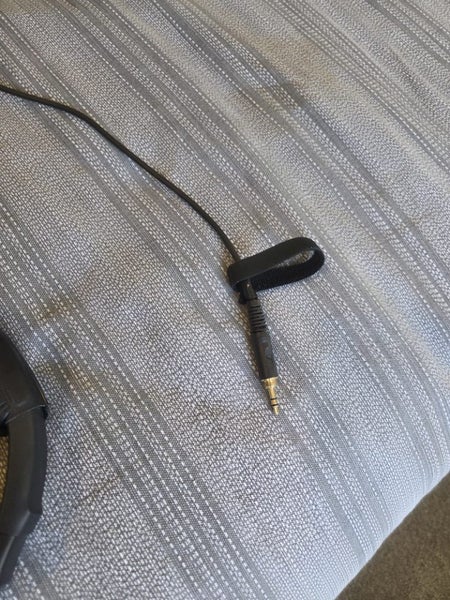 Sennheiser Hd300 Pro Carousel 3