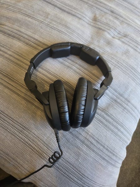 Sennheiser Hd300 Pro Carousel 1