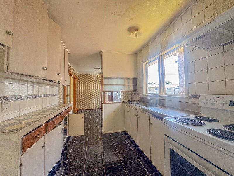 Mangere East, 5 bedrooms64717728103427113