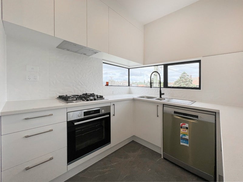 Mount Roskill, 4 bedrooms64718832987650113