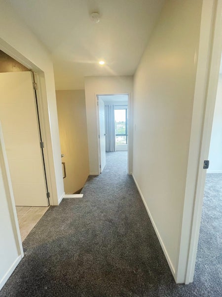 Forrest Hill, 4 bedrooms64719230878466112