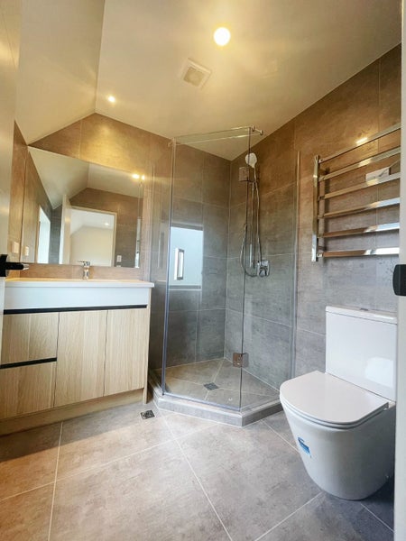 Forrest Hill, 4 bedrooms64719230878466113