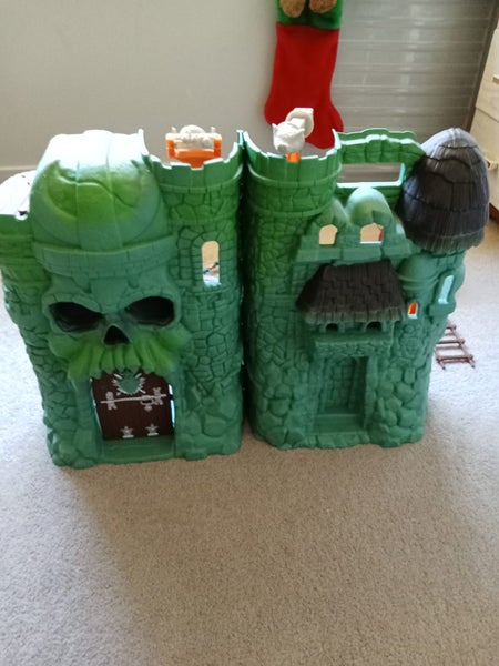 MOTU - Castle GraySkull & Figures64723282631042110